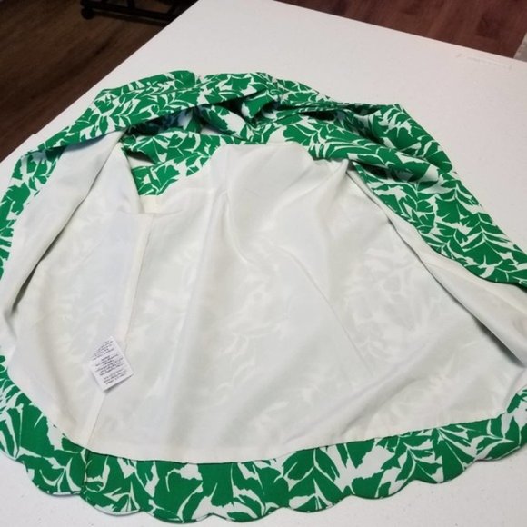 J. Crew Green  White Leaf Pattern Scallop Hem   Lined Drape Split Back Top XXS - Picture 7 of 9